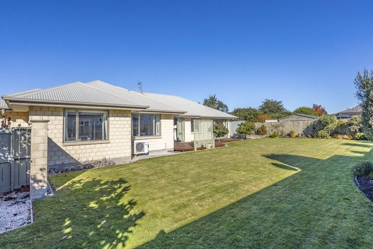 Photo of property in 2 Ascot Place, Rangiora, 7400