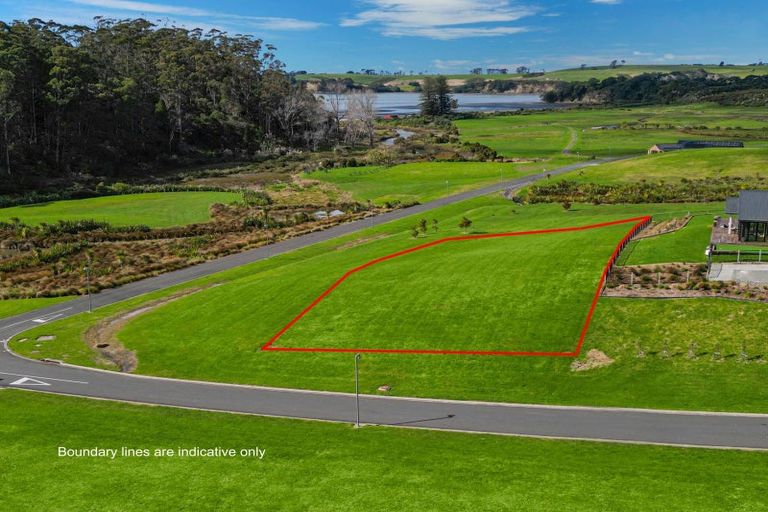 Photo of property in 2 Taha Puke Road, Okura Bush, Silverdale, 0794