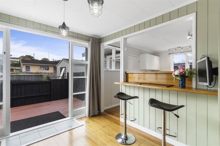 Photo of property in 67 Routley Drive, Glen Eden, Auckland, 0602