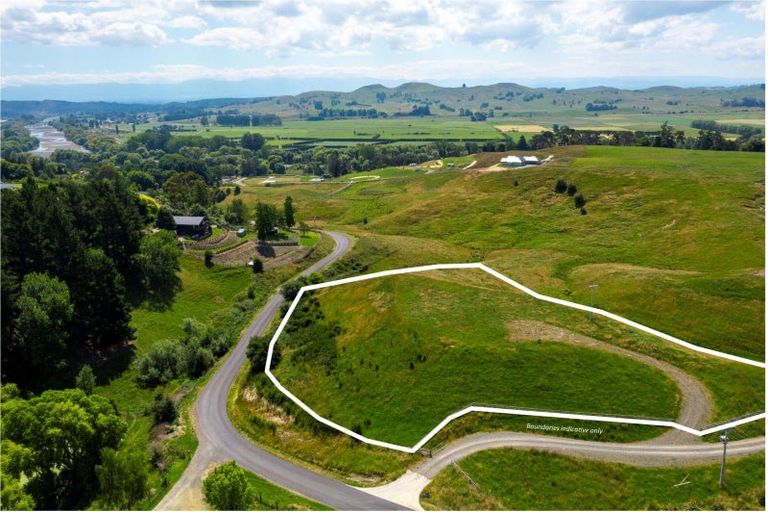 Photo of property in 75 Mangatarata Road, Waipukurau, 4285