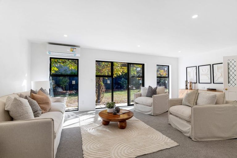 Photo of property in 11 Millcroft Place, Parklands, Christchurch, 8083