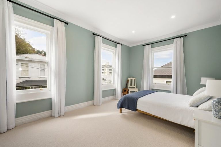 Photo of property in 25 Newman Terrace, Thorndon, Wellington, 6011