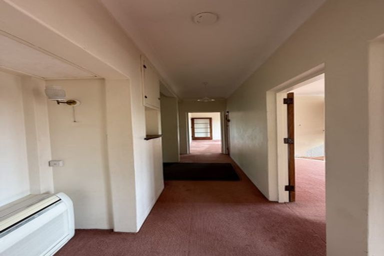Photo of property in 90 Donald Street, Karori, Wellington, 6012