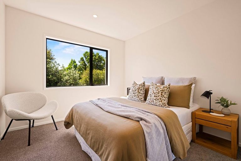 Photo of property in 4/721 Te Atatu Road, Te Atatu Peninsula, Auckland, 0610