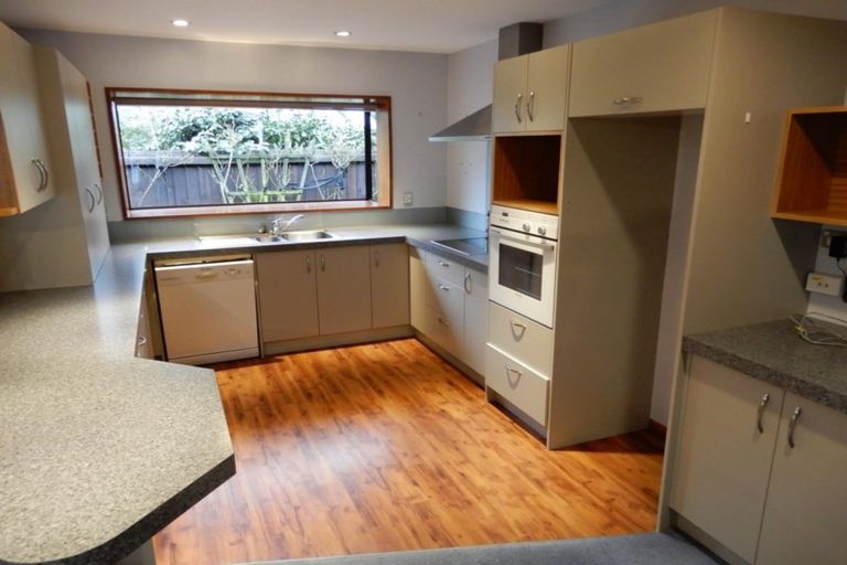 Photo of property in 192 Hawthornden Road, Avonhead, Christchurch, 8042