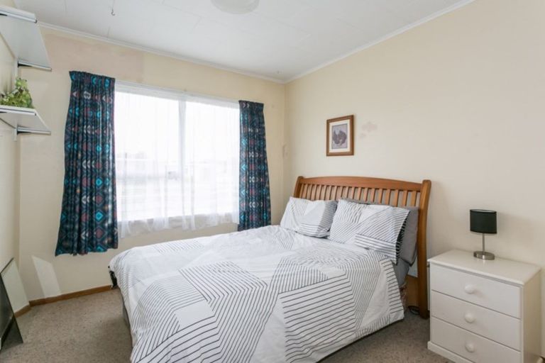 Photo of property in 2 Galway Street, Tamatea, Napier, 4112