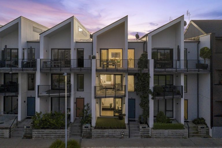 Photo of property in 30 Catalina Drive, Hobsonville, Auckland, 0616