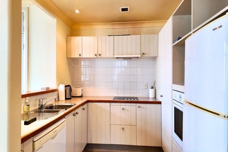 Photo of property in Kelvin House, 5c/16 The Terrace, Wellington Central, Wellington, 6011