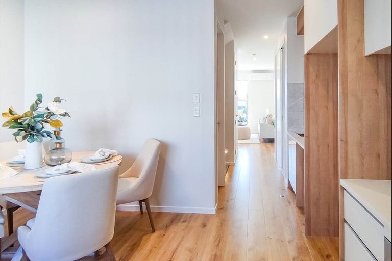 Photo of property in 7 Ngaru Way, Orewa, 0931