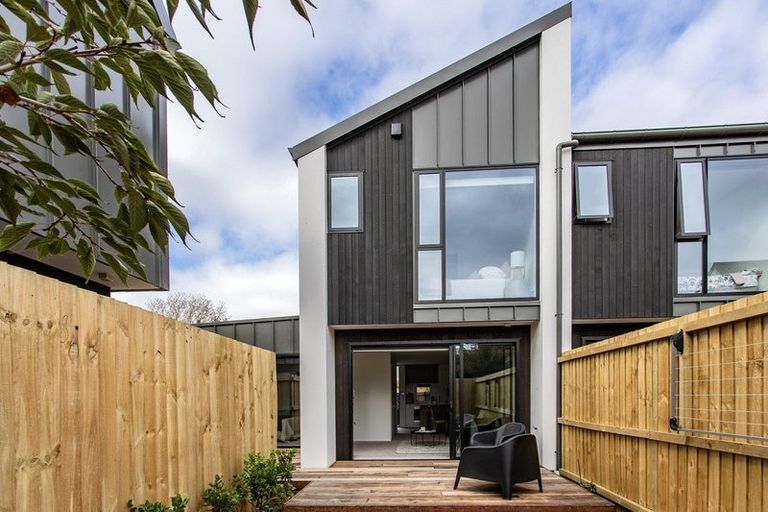 Photo of property in 11/24 Devonport Lane, St Albans, Christchurch, 8014