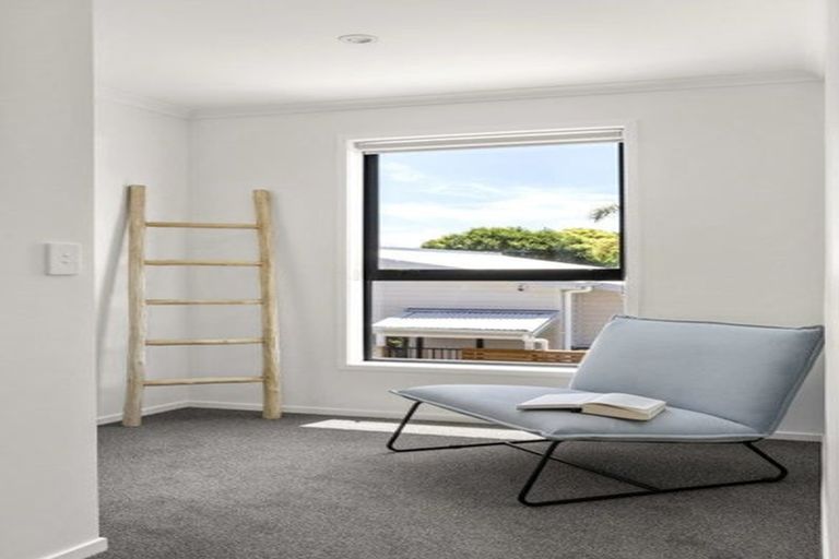 Photo of property in 500d Te Atatu Road, Te Atatu Peninsula, Auckland, 0610
