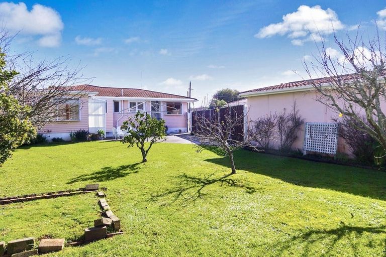 Photo of property in 18 Latham Avenue, Pakuranga, Auckland, 2010