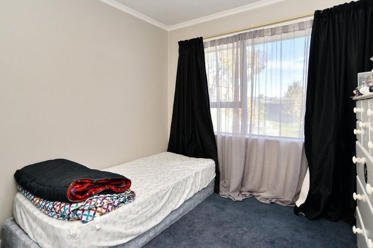 Photo of property in 5 Eders Road, Woodend, 7610