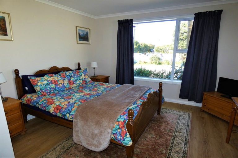 Photo of property in 23 Gladstone Street, Westport, 7825