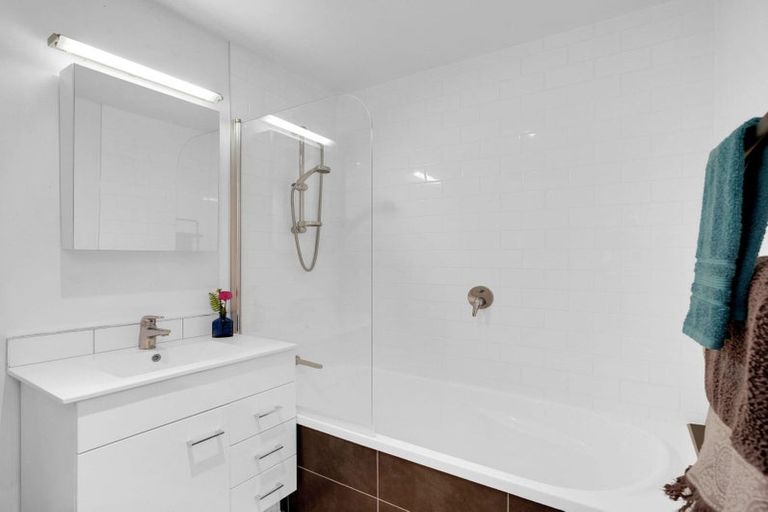 Photo of property in 6 Mara Kai Lane, Raglan, 3225