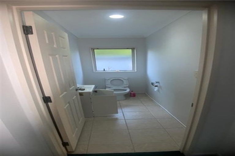 Photo of property in 7 Nier Place, East Tamaki Heights, Auckland, 2016