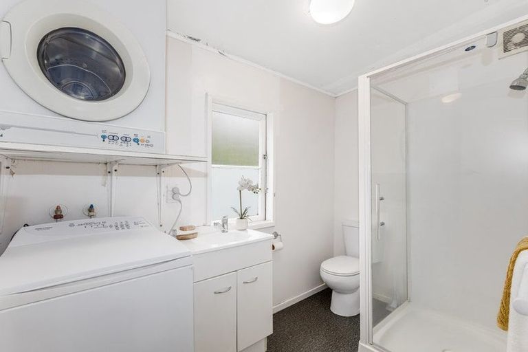 Photo of property in 50 Te Wharepouri Street, Berhampore, Wellington, 6023