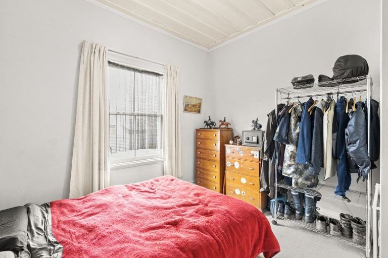 Photo of property in 6 Alexandra Street, Marton, 4710
