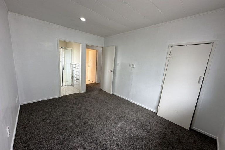 Photo of property in 10b Glynnbrooke Street, Te Atatu South, Auckland, 0610