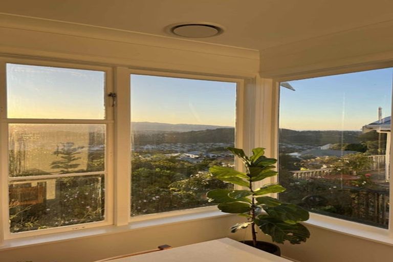 Photo of property in 43 Mills Road, Brooklyn, Wellington, 6021