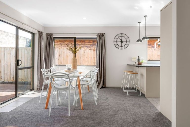 Photo of property in 11 Shrule Place, Huntington, Hamilton, 3210