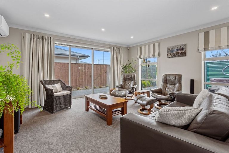 Photo of property in 69 Kippenberger Avenue, Rangiora, 7400