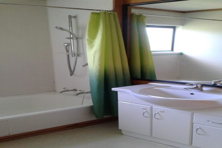 Photo of property in 105 Logie Street, Stokes Valley, Lower Hutt, 5019