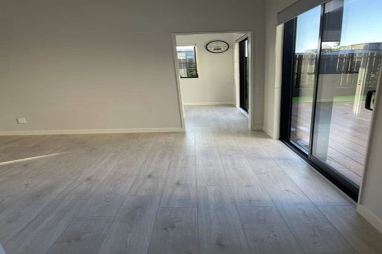 Photo of property in 7 Pilot Drive, Hobsonville, Auckland, 0616