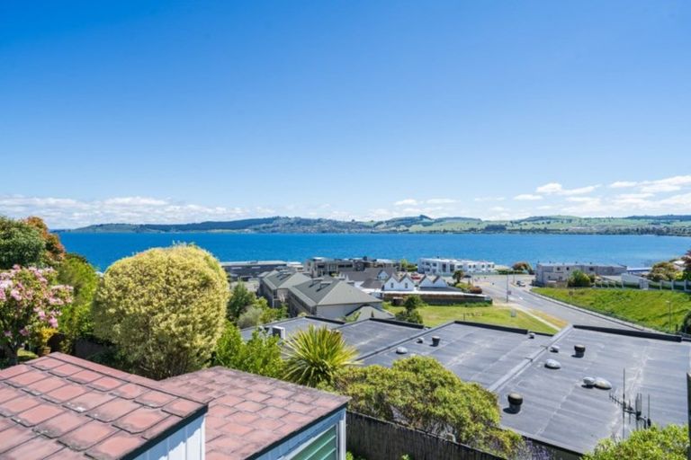 Photo of property in 14 Hinerau Grove, Waipahihi, Taupo, 3330