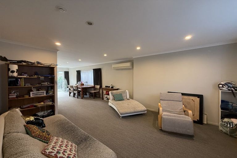 Photo of property in 16 Te Wharepouri Street, Berhampore, Wellington, 6023