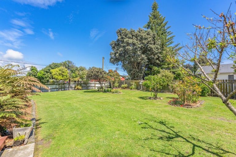 Photo of property in 22 Kiharoa Street, Otaki Beach, Otaki, 5512