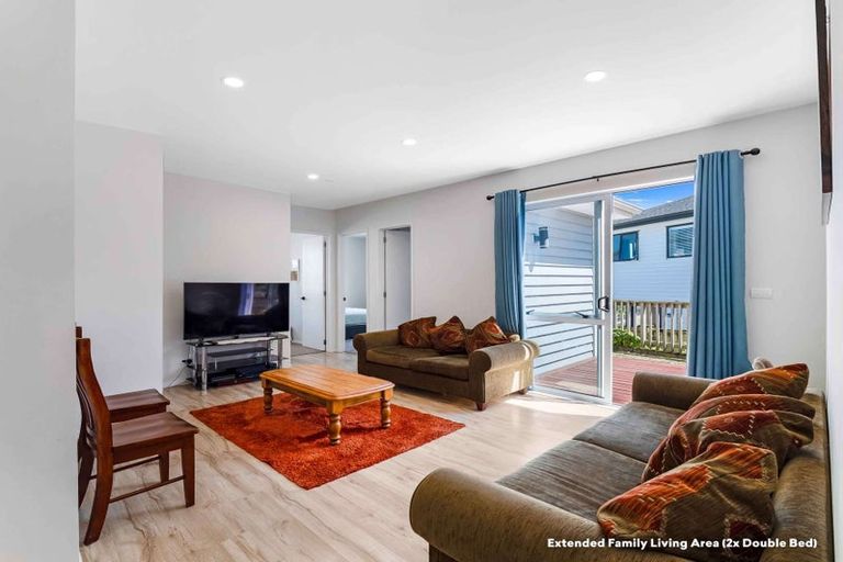 Photo of property in 6 Kahu Close, Orewa, 0931