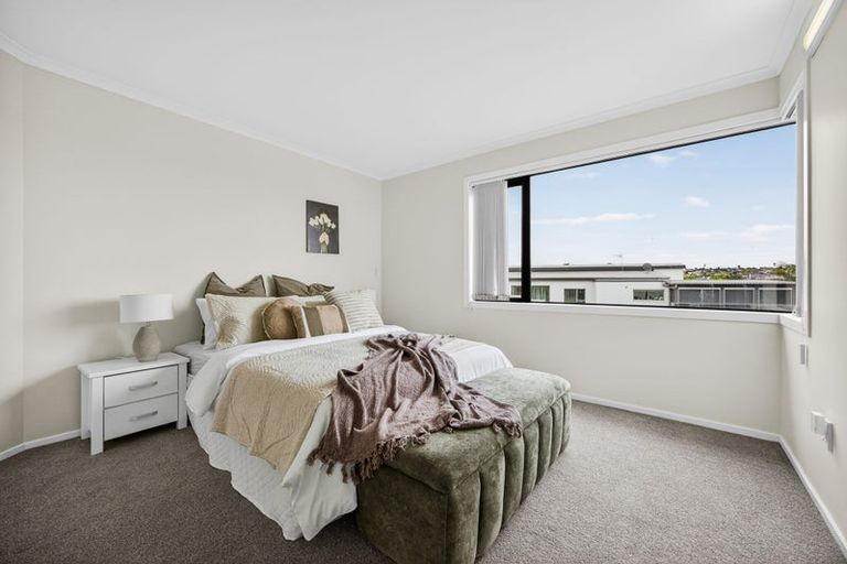 Photo of property in 64 Seacrest Drive, West Harbour, Auckland, 0618