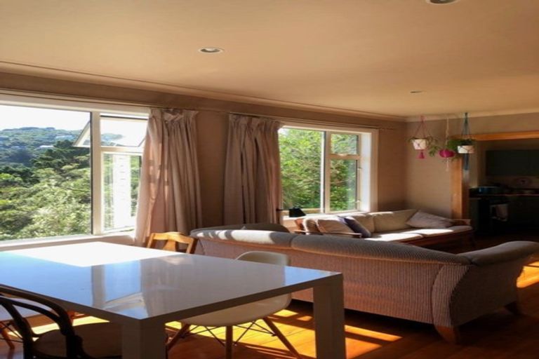 Photo of property in 2 Fernhill Terrace, Wadestown, Wellington, 6012