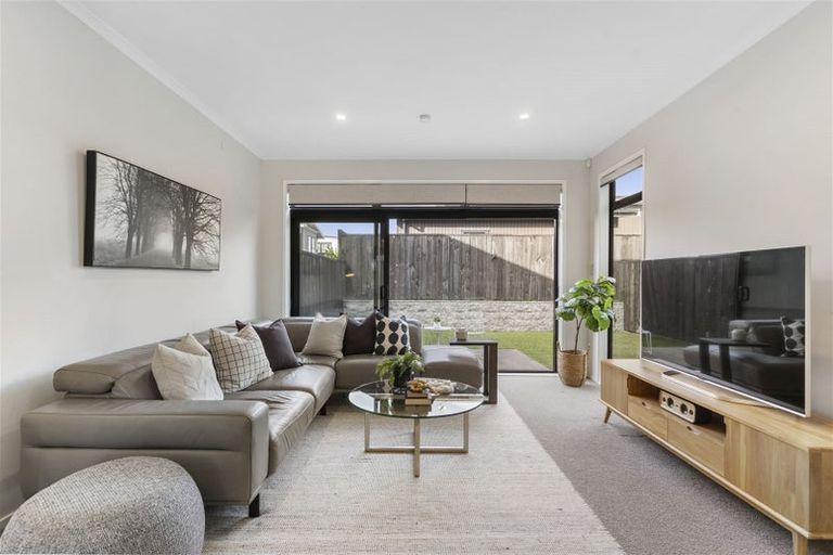 Photo of property in 101 Glidepath Road, Hobsonville, Auckland, 0616