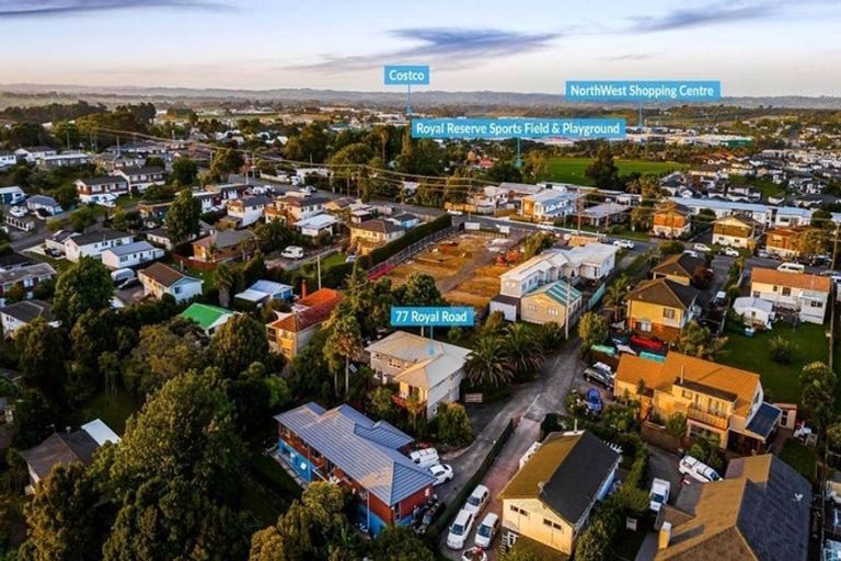 Photo of property in 77 Royal Road, Massey, Auckland, 0614