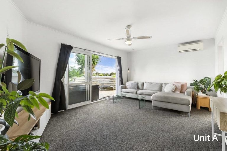 Photo of property in 22a Tramway Road, Beach Haven, Auckland, 0626