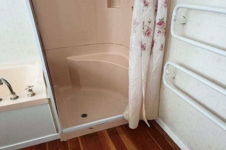 Photo of property in 1 Ceres Crescent, Johnsonville, Wellington, 6037