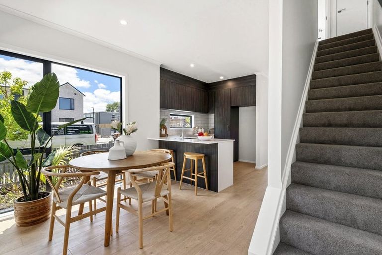 Photo of property in 4/17 Samuel Marsden Place, Whenuapai, 0618