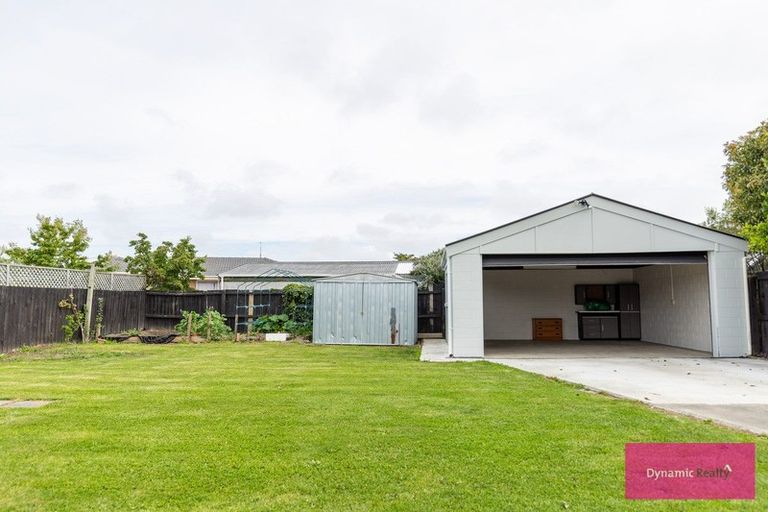 Photo of property in 15 Royal Park Drive, Parklands, Christchurch, 8083