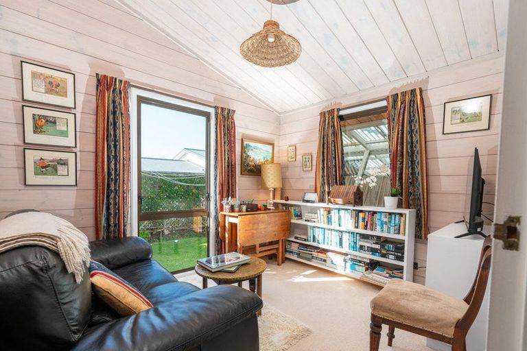 Photo of property in 168 Orangi Kaupapa Road, Northland, Wellington, 6012