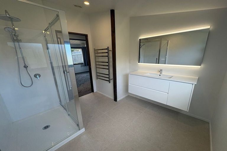 Photo of property in 22 Percy Dyett Drive, Karori, Wellington, 6012