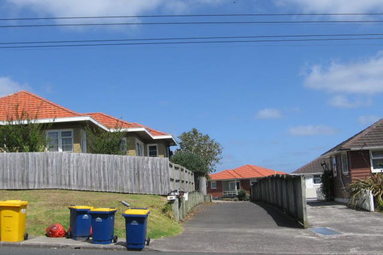 Photo of property in 1/86 Birkdale Road, Birkdale, Auckland, 0626