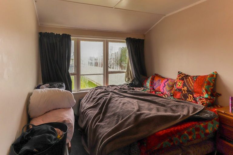 Photo of property in 8 Manapouri Street, Strathern, Invercargill, 9812