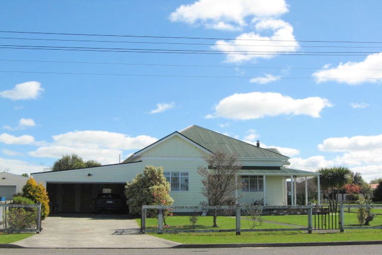Photo of property in 20 Ross Street, Marton, 4710