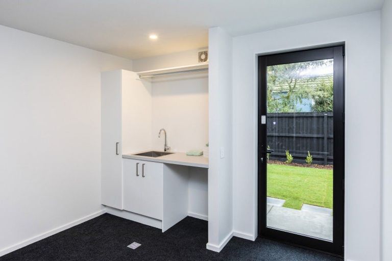 Photo of property in 35 Seymour Street, Hornby, Christchurch, 8042