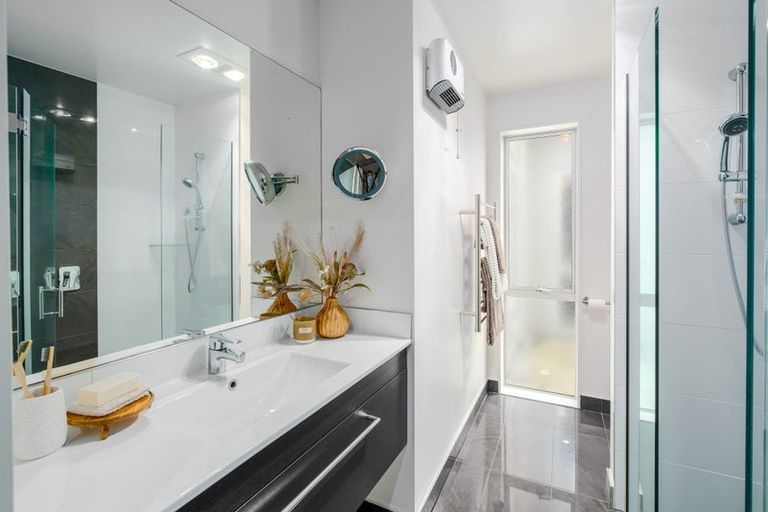 Photo of property in 3 Browns Road, St Albans, Christchurch, 8014