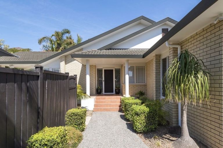 Photo of property in 148 John Brooke Crescent, East Tamaki Heights, Auckland, 2016