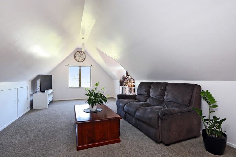 Photo of property in 14 Gilmour Place, Taradale, Napier, 4112