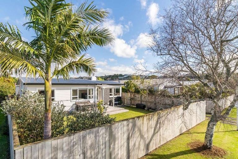 Photo of property in 10a Hatton Road, Orewa, 0931
